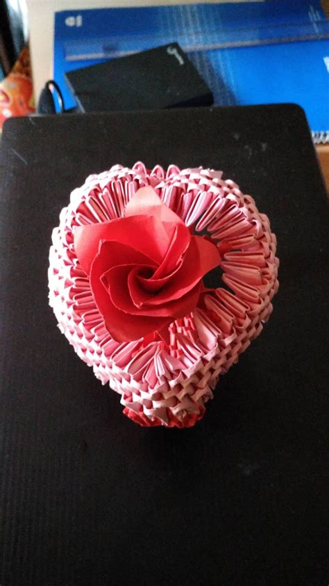 Rose Heart [3D origami] : r/papercraft