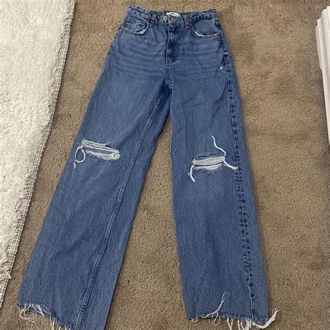 Zara denim ripped jeans Perfect color &... - Depop