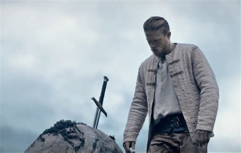 King Arthur Legend Of The Sword trailer is very Guy Ritchie | SciFiNow ...