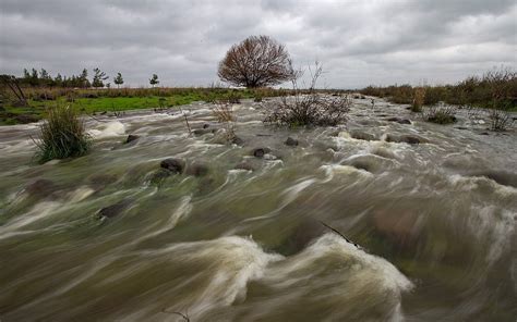 Emergency crews, helicopter rescue 8 from flooded river as Israel hit by storm | The Times of Israel