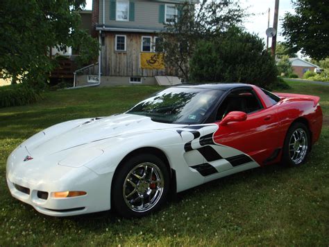 This was my 1997 C5 custom Corvette. Beautiful and perfect, not 1 chip ...