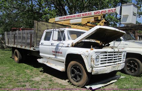 1974 Ford F700 crew cab dump truck in Fredonia, KS | Item 3697 sold ...