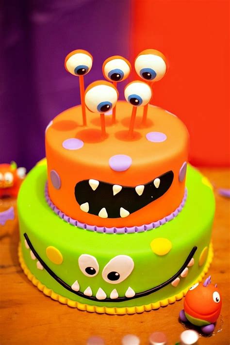 Non scary Halloween cake decorations – fun cakes for kids and adults