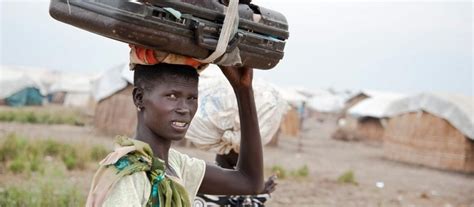 Thousands trapped in Nimule as authorities block border crossing | Radio Tamazuj