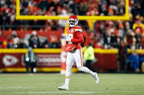 Kansas City Chiefs players welcome babies before and after Super Bowl - ABC News