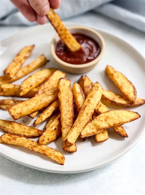 Crispy Air Fryer French Fries | Detoxinista