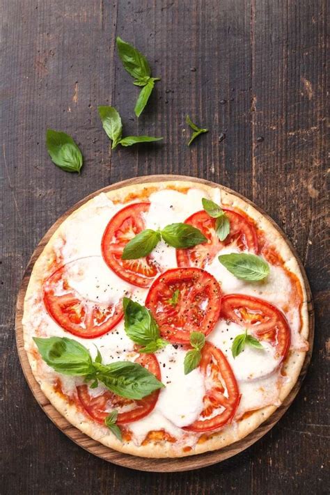 17 Best Vegan Pizza Recipes [Topping Ideas & Dairy-Free Cheese ...