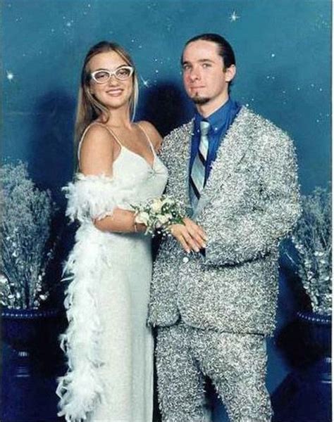 53 Prom Photo Fails That Will Make You Glad You're Not 17 Anymore