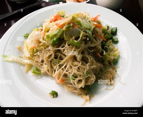 STIR FRIED RICE VERMICELLI WITH VEGETABLES Stock Photo - Alamy