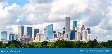 Houston, Tx Skyline Cityscape Daytime Stock Image - Image of backdrop, daytime: 117473109