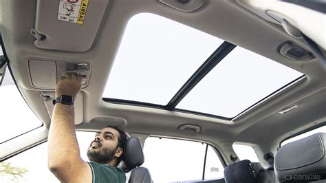 Alcazar Sunroof/Moonroof Image, Alcazar Photos in India - CarWale