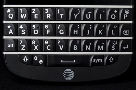 BlackBerry keen to stick with physical keyboard for future phones, new ...