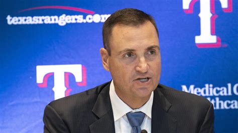 Rangers GM Chris Young discusses closer options | Yardbarker