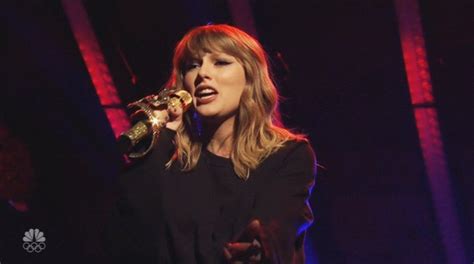 Taylor Swift's 'SNL' Performance Of '...Ready For It?' Was Ferocious