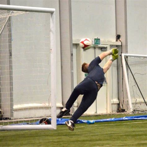 GOALKEEPING DEVELOPMENT CENTRE Goalkeeper coaching goalkeeper training goalkeeping courses and ...