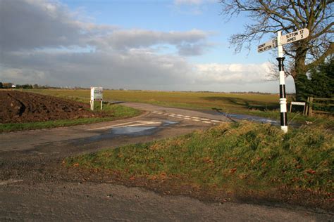 Fenland landscape © Kate Jewell cc-by-sa/2.0 :: Geograph Britain and Ireland