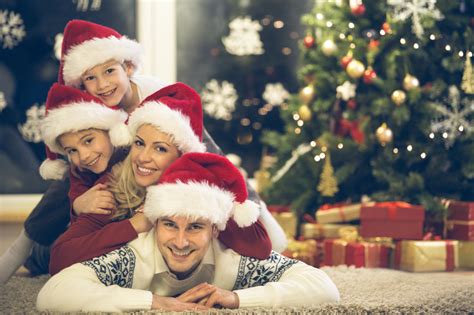 16 family Christmas card photo ideas that will wow your relatives – SheKnows