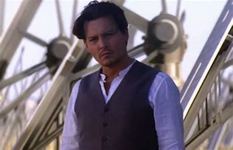 Johnny Depp in Transcendence - Movie Fanatic