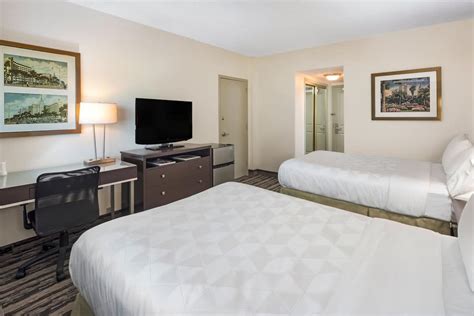 Holiday Inn Port of Miami - Downtown, an IHG Hotel Reviews, Deals ...