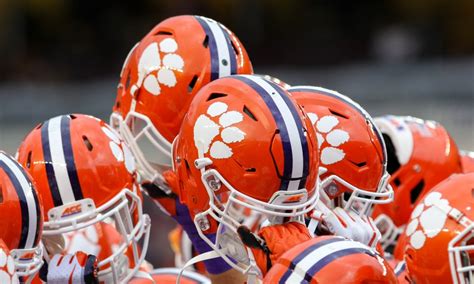 Clemson listed as finalist by top-40 2023 recruit