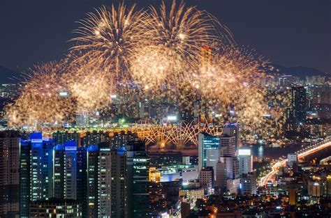 Festival Des Feux D'artifice De Séoul Dans La Ville De Nuit à Yeouido ...