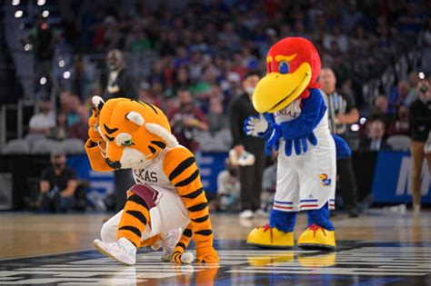 Kansas Jayhawk Mascot Should Be Embarrassed After Getting Crushed In ...