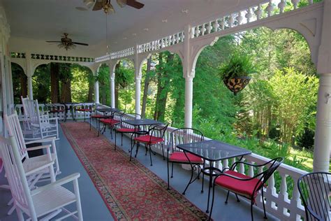 Cedar Crest Inn in Asheville, North Carolina - Photos