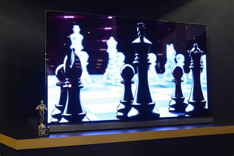 LG Shows New 77-Inch Signature OLED TV At CEDIA 2016 | Digital Trends