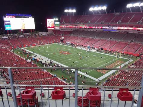 RAYMOND JAMES STADIUM, casa de Tampa Bay Buccaneers, South Florida Bulls