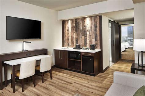 Embassy Suites by Hilton Nashville Downtown Nashville | Bookonline.com