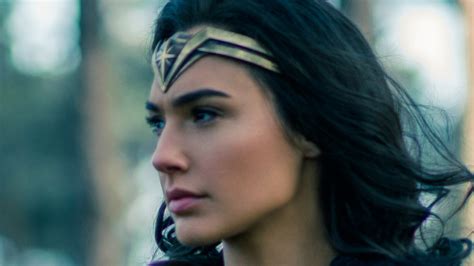 The Exact Lip Color Gal Gadot Wears As Wonder Woman