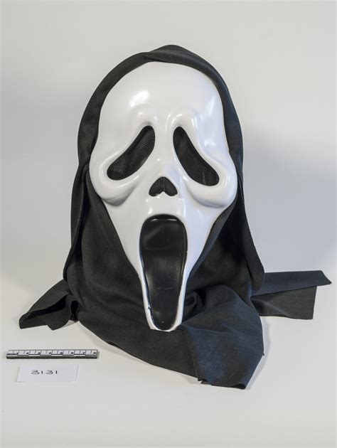 3131 - Halloween Scream Mask - Museum of Witchcraft and Magic