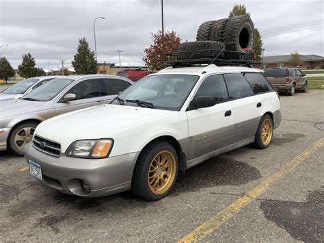 A little wagon Wednesday action : subaru