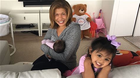 Hoda Kotb Announces She Has Adopted Baby Daughter No. 2 – NBC Bay Area