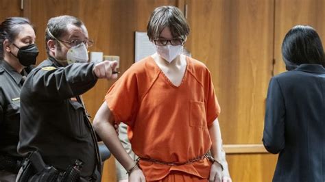 Ethan Crumbley's parents ask judge to quash charges against them : r/masskillers