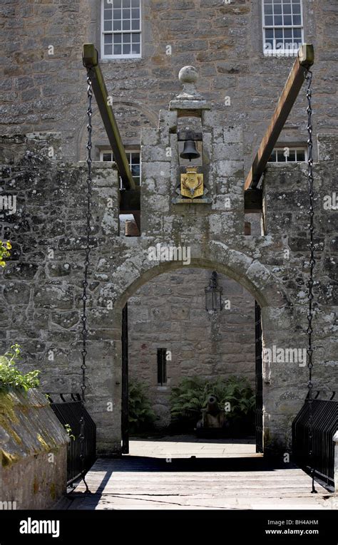 Portcullis castle hi-res stock photography and images - Alamy