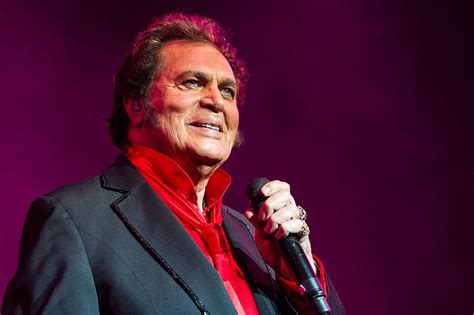 Engelbert Humperdinck Opens up about Relationship with His Wife Patricia in a Candid Interview