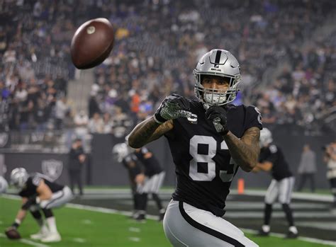 Raiders Darren Waller Week 1 Status Uncertain, McDaniels Says - Sactown ...