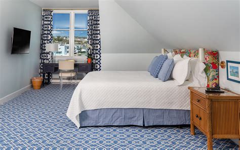 Mackinac Island Accommodations | Rooms & Suites | Hotel Iroquois