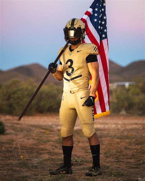 Army, Navy unveil special uniforms, helmets for annual college football clash next month - Yahoo ...