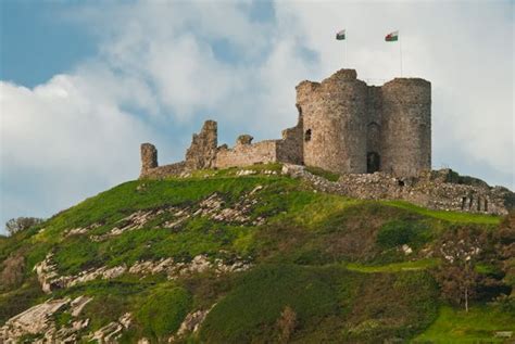 Criccieth Castle - History, Travel, and accommodation information