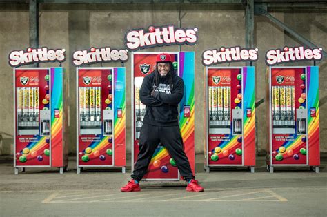 Marshawn Lynch Gave Away Free Skittles in Oakland to Celebrate Raiders Game - Eater SF