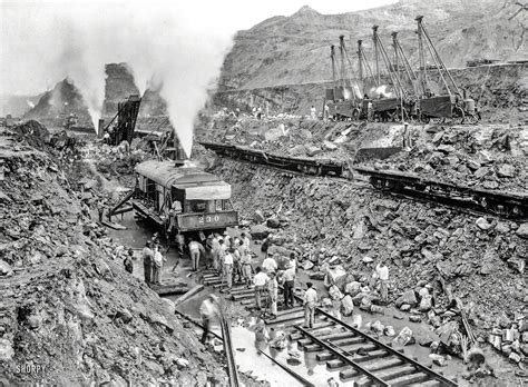 Excavation of the Panama Canal, 1913. [2500x1836] : r/HistoryPorn