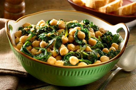 Espinacas Con Garbanzos (Spinach With Garbanzo Beans) Recipe — Dishmaps