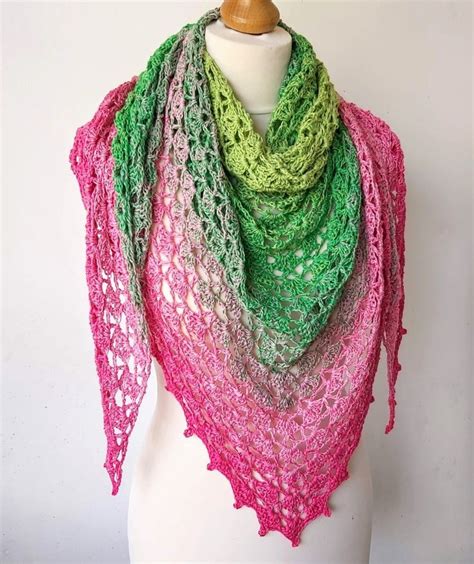 Crochet Triangle Shawl with Shells FREE Pattern - Fragrant Shawl - Annie Design Crochet ...