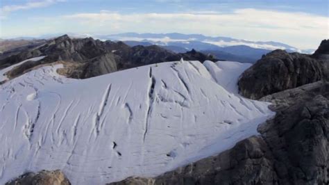 Puncak Jaya di Papua Jadi Gletser Tropis Terakhir di Dunia, Tapi ...