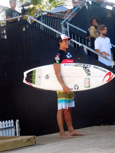 Photo Essay: Australian Pro Surf Competition - TEAN