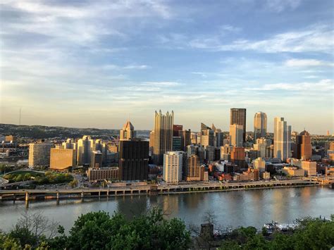 Just a reminder how beautiful Pittsburgh's skyline really is : r/pittsburgh