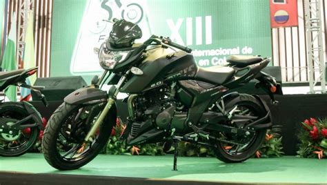 TVS Apache RTR 160 4V And 200 4V Carbon Edition Revealed