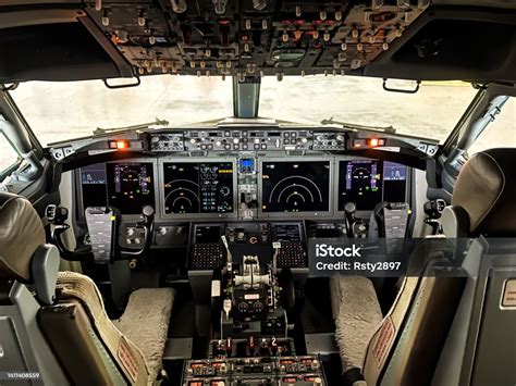 Aircraft Cockpit Of Boeing 737 800 Max Stock Photo - Download Image Now - Cockpit, Airplane ...